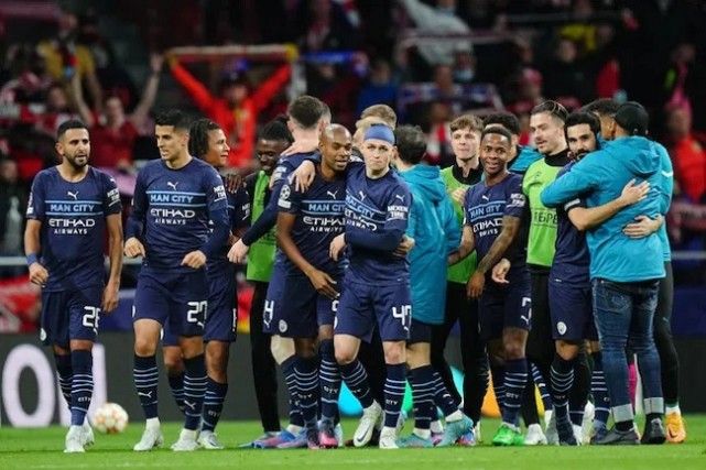 Uzi跪在RNG基地门口讨债？