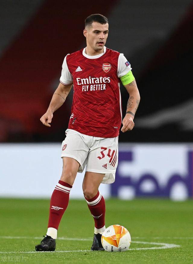 这比回头看更好，直接称其为失败！ Team WE 的中路和打野诗人是休息前后两个不同的队伍，而 LGD Gaming 取得了赛点