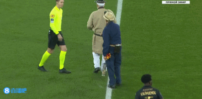 JDG赛后群访 Kanavi：第一局想玩一把芮尔打野 所以就选了